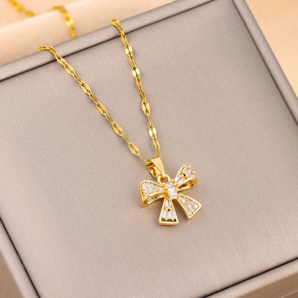 Bow necklace